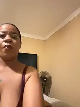 MartinaCroxx – webcam model profile photo Image 17