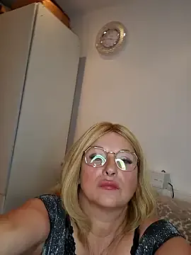 RexxaRose – webcam model profile photo Image 2