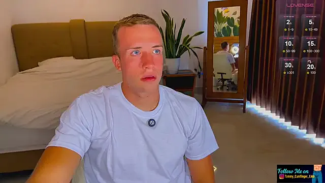 blondeangel_4u2 – webcam model profile photo Image 11