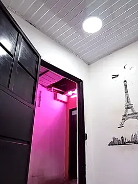 yumiandtsuki – webcam model profile photo Image 3