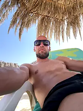 AntonioWest – webcam model profile photo Image 13
