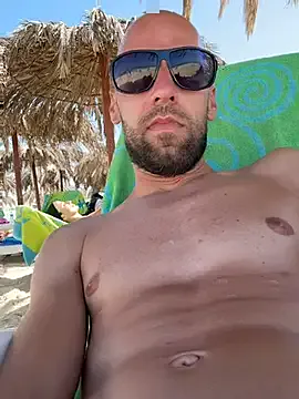 AntonioWest – webcam model profile photo Image 14