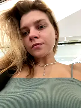 Sandra-a – webcam model profile photo Image 14