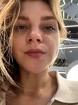 Sandra-a – webcam model profile photo Image 18