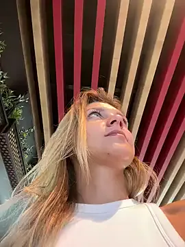 Sandra-a – webcam model profile photo Image 3