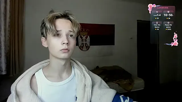 reeves_bae – webcam model profile photo Image 13