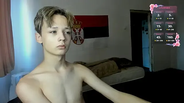 reeves_bae – webcam model profile photo Image 15