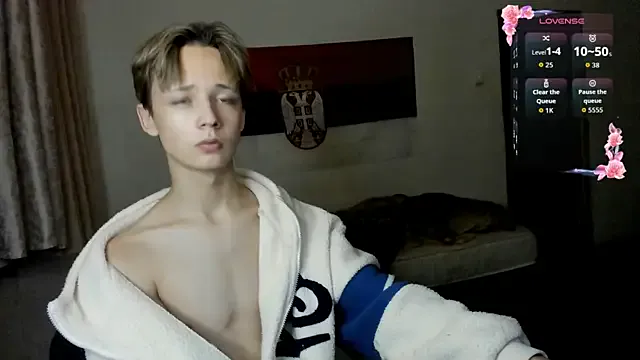 reeves_bae – webcam model profile photo Image 17