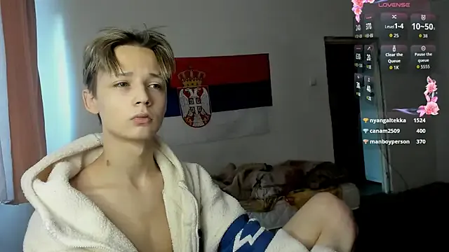 reeves_bae – webcam model profile photo Image 18