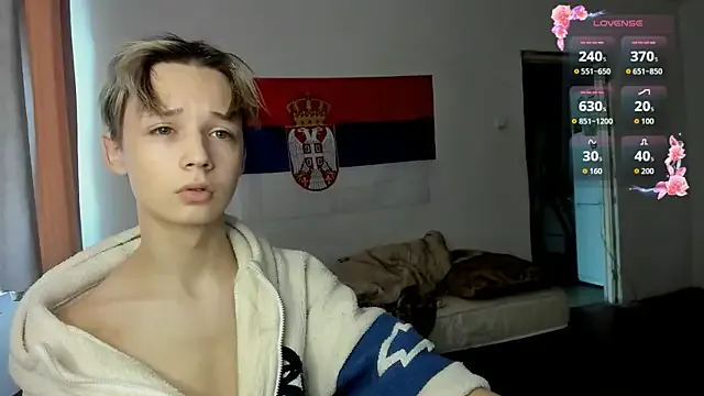 reeves_bae – webcam model profile photo Image 19