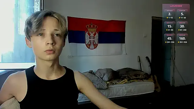 reeves_bae – webcam model profile photo Image 5