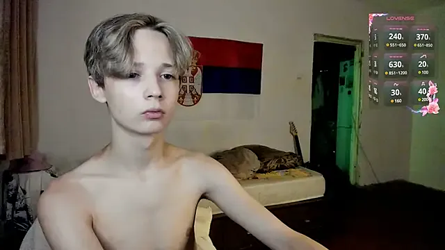 reeves_bae – webcam model profile photo Image 6