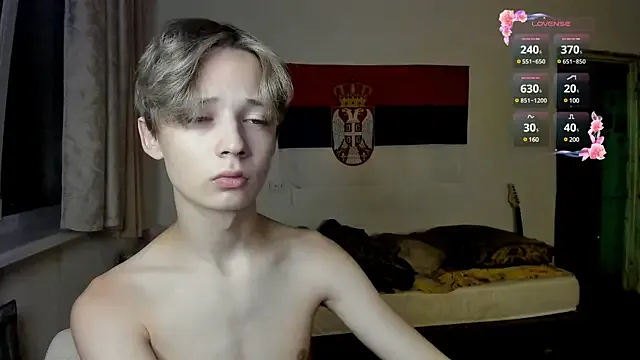 reeves_bae – webcam model profile photo Image 7