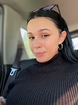 fieryfierysex – webcam model profile photo Image 3