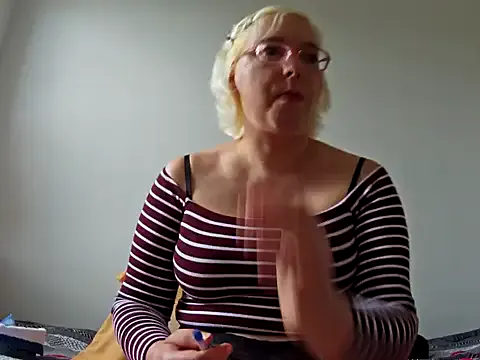 AlisaaAt – webcam model profile photo Image 13