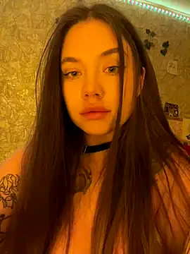 KateDivineUK – webcam model profile photo Image 10