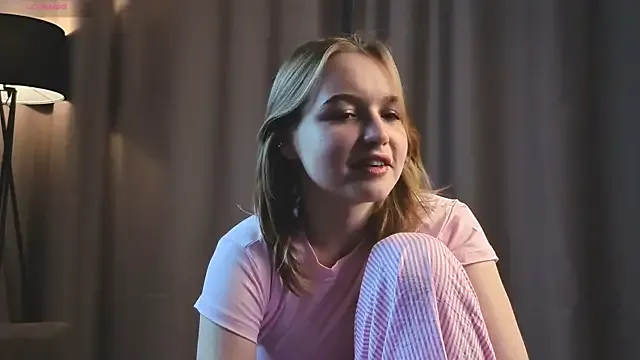 Milforja – webcam model profile photo Image 10