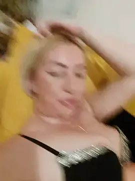 SashaVaughn – webcam model profile photo Image 3