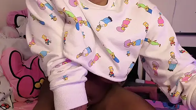 Black-White13 – webcam model profile photo Image 11