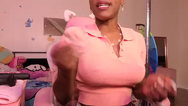 Black-White13 – webcam model profile photo Image 12