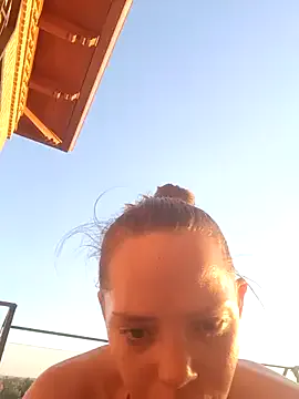 Libely – webcam model profile photo Image 3