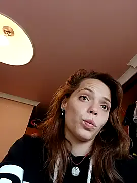 Libely – webcam model profile photo Image 4