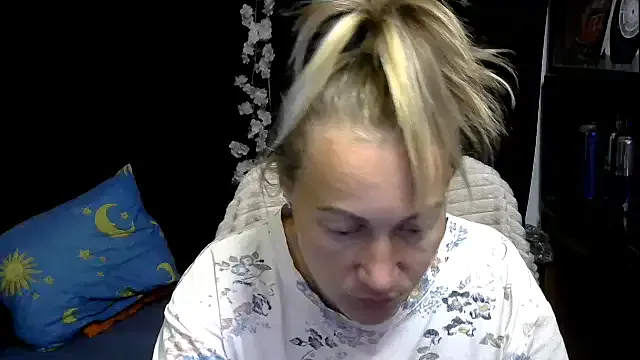 Cheryblush – webcam model profile photo Image 15