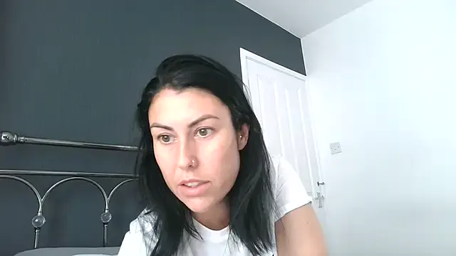 LizzieGreyX – webcam model profile photo Image 11