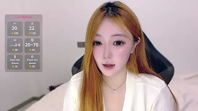 VixyVee – webcam model profile photo Image 3
