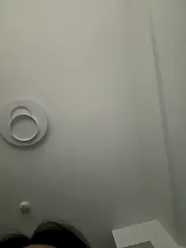 LoraDevine – webcam model profile photo Image 12