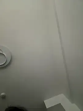 LoraDevine – webcam model profile photo Image 13