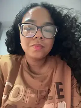 pinkrabbittt – webcam model profile photo Image 12