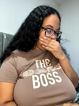 pinkrabbittt – webcam model profile photo Image 14