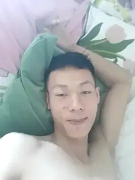 SheOnShe – webcam model profile photo Image 10