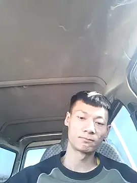 SheOnShe – webcam model profile photo Image 2