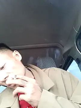 SheOnShe – webcam model profile photo Image 3