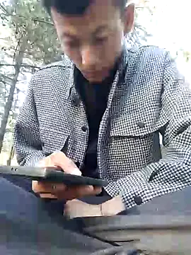 SheOnShe – webcam model profile photo Image 4