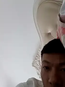 SheOnShe – webcam model profile photo Image 6