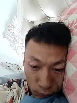 SheOnShe – webcam model profile photo Image 8