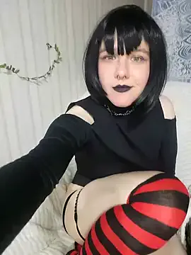LoraDevine – webcam model profile photo Image 8