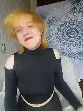 LoraDevine – webcam model profile photo Image 9