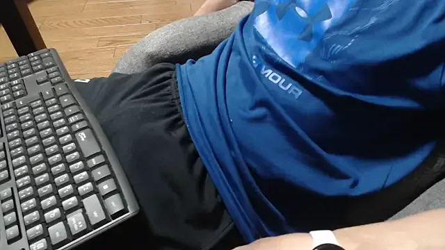 trainwithme – webcam model profile photo Image 4