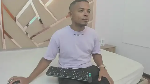 Nataly_Blonde – webcam model profile photo Image 16