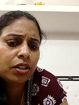 RosFair – webcam model profile photo Image 7