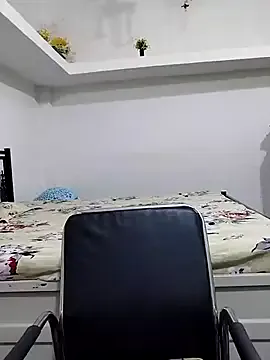 RosFair – webcam model profile photo Image 9