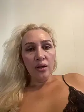 TaianaHerrera – webcam model profile photo Image 13