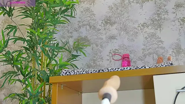 VictoriaDiamo – webcam model profile photo Image 3