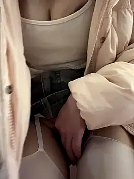 SusyBlair – webcam model profile photo Image 15