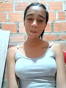 BlondeScarlettx – webcam model profile photo Image 13