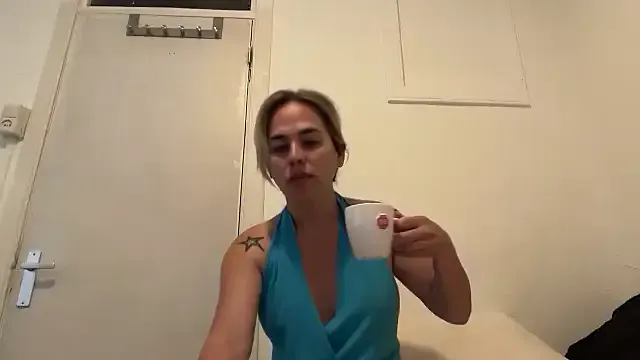 charliecake – webcam model profile photo Image 10